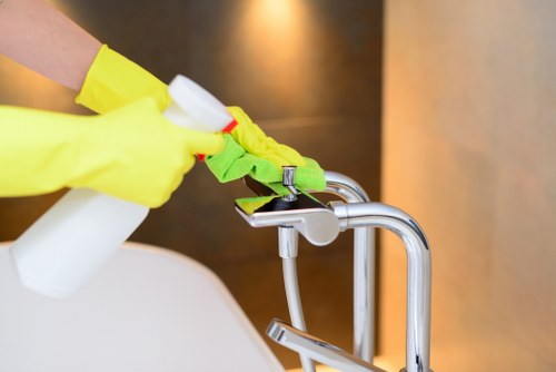 Professional carpet cleaning in Winchmorehill living room